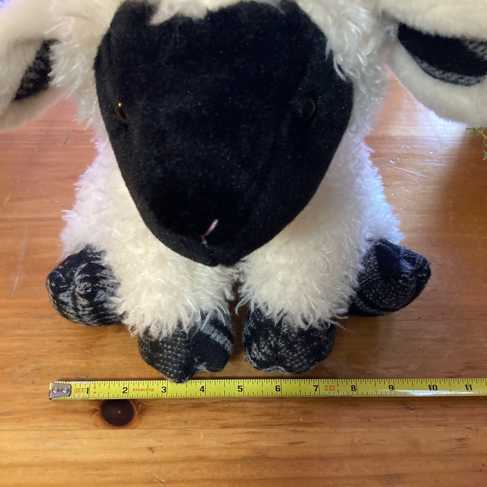 Gund x Pendleton Fannie lamb plush toy NWOT - Picture 5 of 6